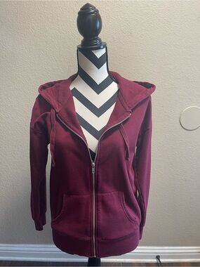 Time and Tru Women's Maroon/Burgundy color Full-Zip Hoodie